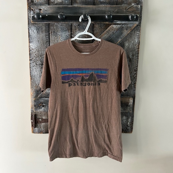 Men's Patagonia Short Sleeve Shirt Brown - Picture 1 of 3